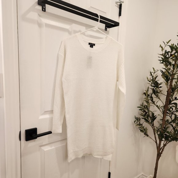 Women's Boohoo Basic Crew Neck White Sweater Dress - Picture 2 of 7